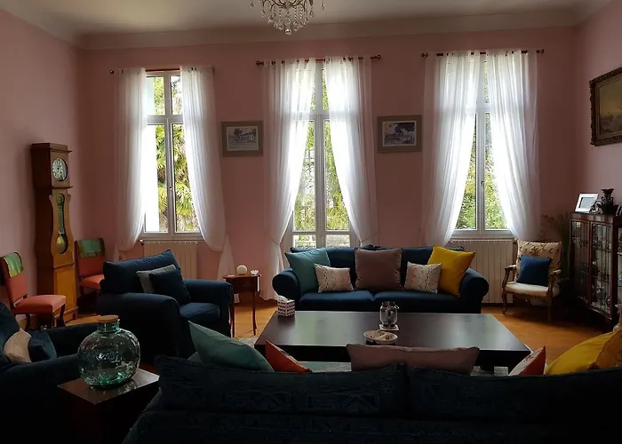 Chateau De L'allee Oda ve Kahvaltı *