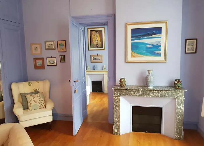 Chateau De L'allee Oda ve Kahvaltı *