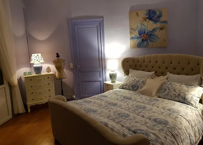 Chateau De L'allee Oda ve Kahvaltı *